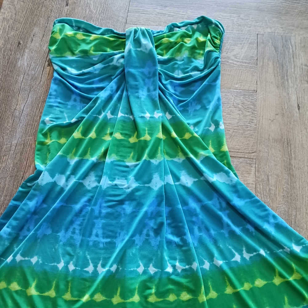 Tropical strapless dress